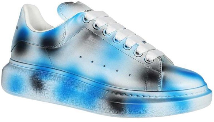 Alexander McQueen Sepatu Oversize 'Spray Paint - Hitam Biru' 730083-WICW1-8912 Lookbook Alexander McQueen Sepatu Oversize 'Spray Paint - Hitam Biru' 730083-WICW1-8912