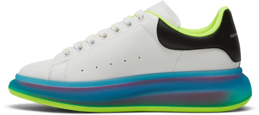 알렉산더 맥퀸 오버사이즈 스니커즈 (투명 밑창 - 화이트 이리데슨트) 662657-WIBN3-9769 Lookbook 알렉산더 맥퀸 오버사이즈 스니커즈 (투명 밑창 - 화이트 이리데슨트) 662657-WIBN3-9769