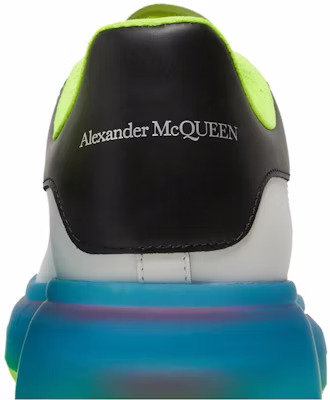 알렉산더 맥퀸 오버사이즈 스니커즈 (투명 밑창 - 화이트 이리데슨트) 662657-WIBN3-9769 Sizing 알렉산더 맥퀸 오버사이즈 스니커즈 (투명 밑창 - 화이트 이리데슨트) 662657-WIBN3-9769