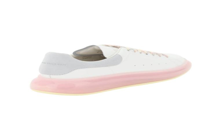 Buy 亚历山大·麦昆白色超大号运动鞋 212527NSN000013_9479