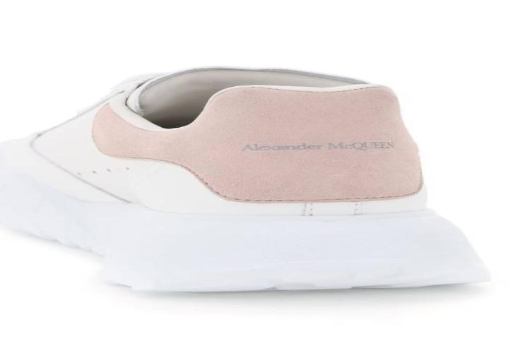 Buy 알렉산더 맥퀸 오버사이즈 스니커즈 (화이트) 212527NSN000003_9182
