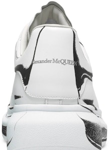 Alexander McQueen Kasut Oversized 'Putih' 662642-WIA4Q-9000 Sizing Alexander McQueen Kasut Oversized 'Putih' 662642-WIA4Q-9000