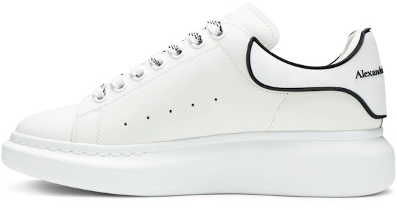 アレキサンダー・マックイーン オーバーサイズスニーカー 白黒 625156-WHXMT-9074 Lookbook アレキサンダー・マックイーン オーバーサイズスニーカー 白黒 625156-WHXMT-9074