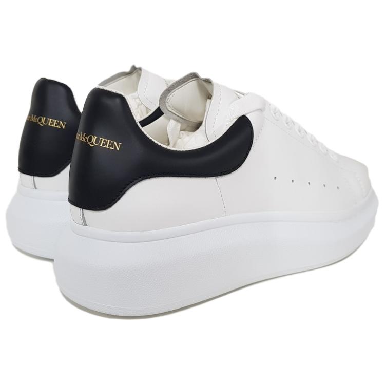 Shop アレキサンダー・マックイーン オーバーサイズ スニーカー 'ホワイト ブラック' 553680-WHVIU-9061 553680-WHVIU-9061