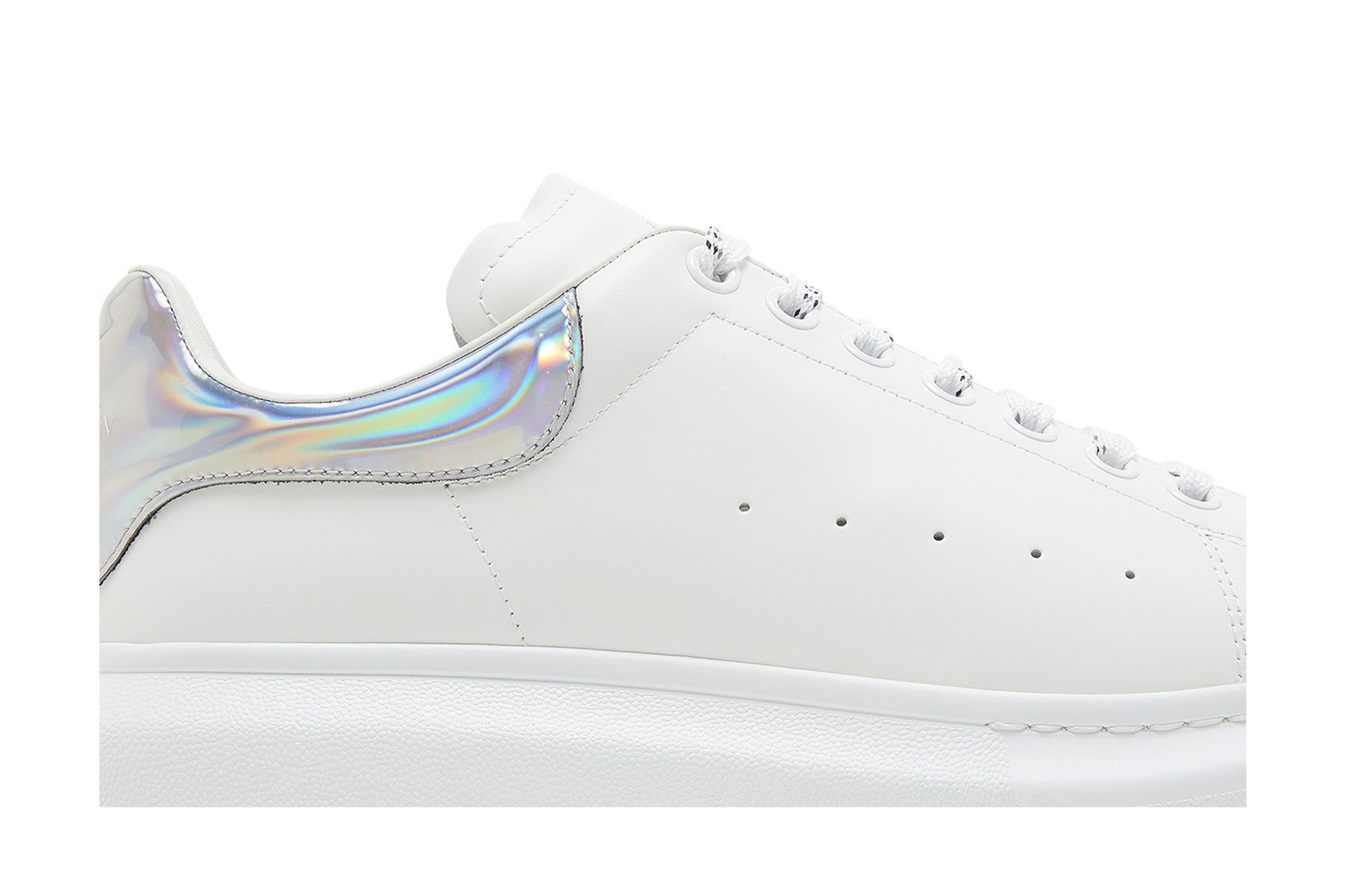 Lookbook Zapatillas Alexander McQueen Oversized 'Blanco Iridiscente' 688525-WHVIU-9071