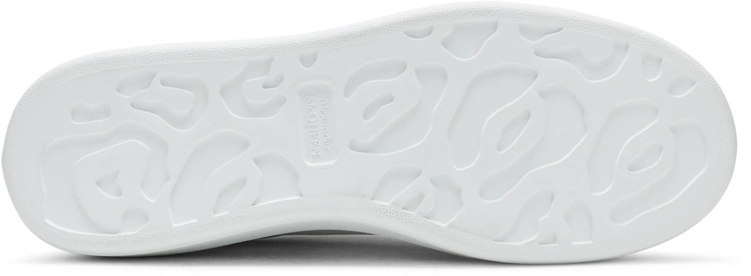 Alexander McQueen Oversized Sneaker 'Putih Iridescent' 553680WHX929123 Shop Alexander McQueen Oversized Sneaker 'Putih Iridescent' 553680WHX929123