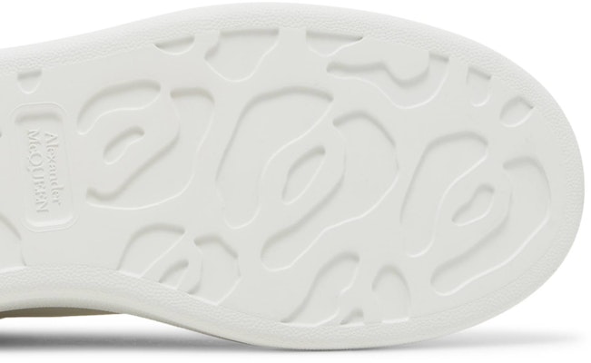 Alexander McQueen Kasut Oversize 'Putih Navy Patent' 727390WICGW9095 Purchase Alexander McQueen Kasut Oversize 'Putih Navy Patent' 727390WICGW9095