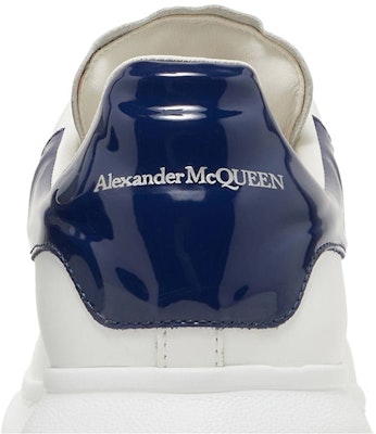 Alexander McQueen Kasut Oversize 'Putih Navy Patent' 727390WICGW9095 Sizing Alexander McQueen Kasut Oversize 'Putih Navy Patent' 727390WICGW9095