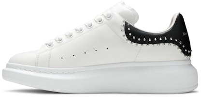 Alexander McQueen Zapatillas Oversized 'White Studs' Blancas con Tachuelas 628017-WHTQQ-9089 Lookbook Alexander McQueen Zapatillas Oversized 'White Studs' Blancas con Tachuelas 628017-WHTQQ-9089