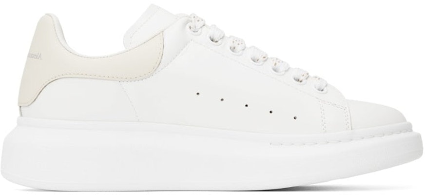 Alexander McQueen Sepatu Oversized 'Putih Vanilla' 727388-WHGP5-8933 Order Alexander McQueen Sepatu Oversized 'Putih Vanilla' 727388-WHGP5-8933
