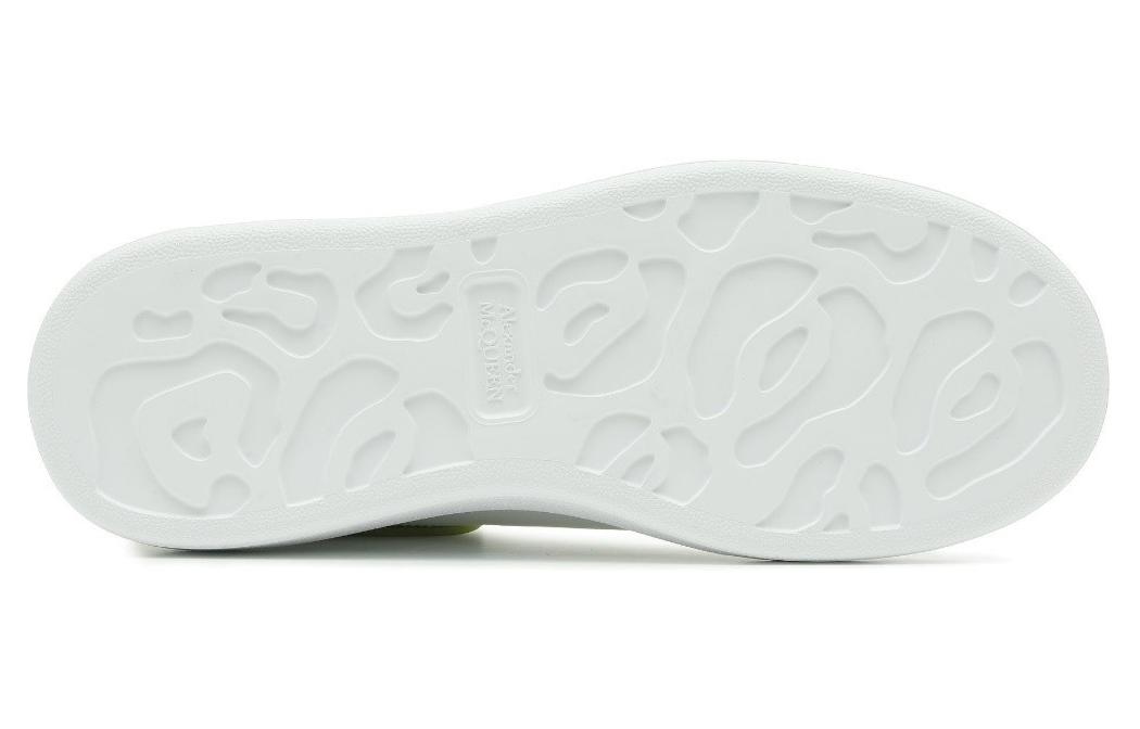 Shop Alexander McQueen Sepatu Oversize 'Hijau Putih' 727394WHXMT8729