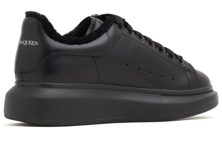 Alexander McQueen Oversized Sneakers 'Triple Black' 圖 3