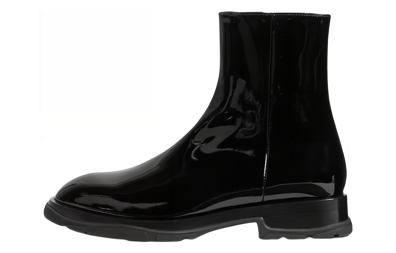 Buy 亞歷山大·麥昆 休閒潮流漆皮短靴 黑色