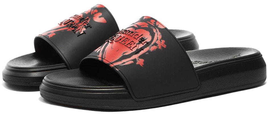 Sandal Kolam Alexander McQueen 'Heart Logo - Hitam' 667807-W4QS1-1037 Order Sandal Kolam Alexander McQueen 'Heart Logo - Hitam' 667807-W4QS1-1037