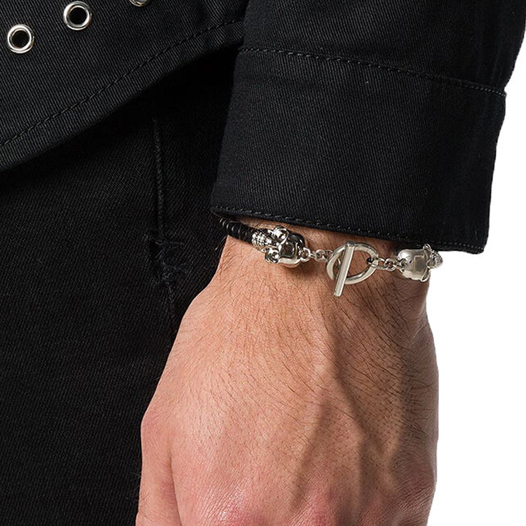 Lookbook Alexander McQueen Silver Skull Buckle Leather Bracelet 554600J127I-1000