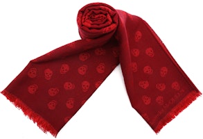 Alexander McQueen Skull Jacquard Wool Silk Scarf Unisex Deep Red Couple Style. 5577054617Q6274 Alexander McQueen Skull Jacquard Wool Silk Scarf Unisex Deep Red Couple Style. 5577054617Q6274