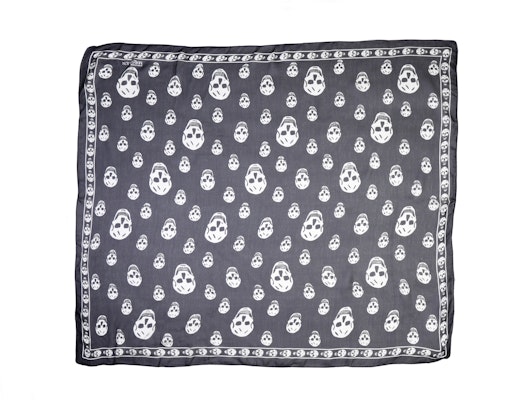 Alexander McQueen 骷髏印花圍巾 男女同款 情侶設計 110640-3Q012-1078 Buy Alexander McQueen 骷髏印花圍巾 男女同款 情侶設計 110640-3Q012-1078