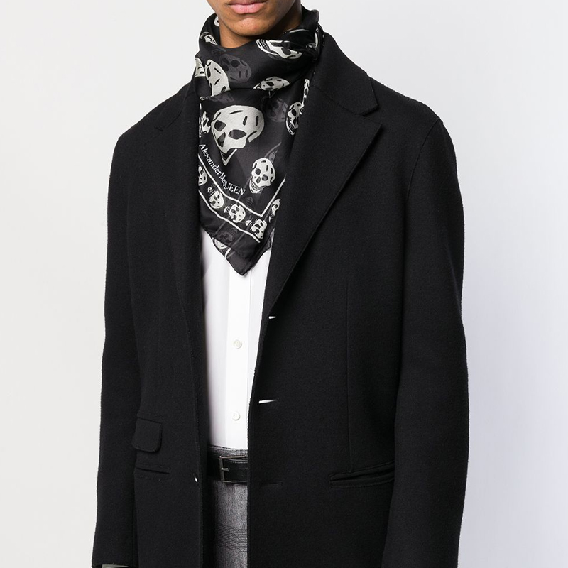 Details for 亞歷山大麥昆骷髏印花絲巾 男女通用 黑色 5577174Q0601078