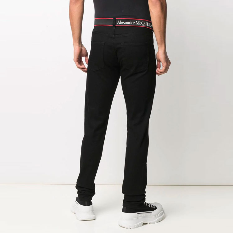 Shop 亞歷山大·麥昆標誌貼花條紋細節黑色修身牛仔褲. 642574-QQY49-1000