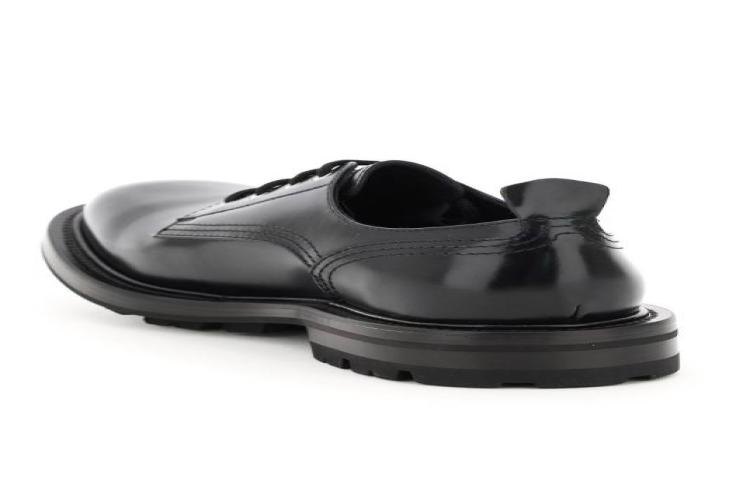 Purchase Alexander McQueen Sepatu Sneakers 'Hitam' 212527LSR000001_1000
