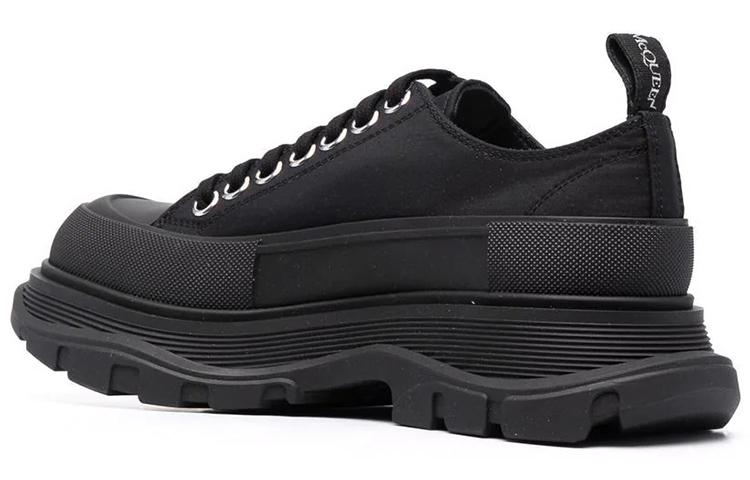 Lookbook Sneaker Alexander McQueen 'Hitam PRE_JW' 676711W4RQ21000