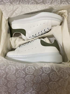 Alexander McQueen Sepatu 'Green Suede Tail' JCMQ101453A Buy Alexander McQueen Sepatu 'Green Suede Tail' JCMQ101453A