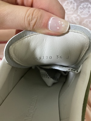 Alexander McQueen Sepatu 'Green Suede Tail' JCMQ101453A Order Alexander McQueen Sepatu 'Green Suede Tail' JCMQ101453A