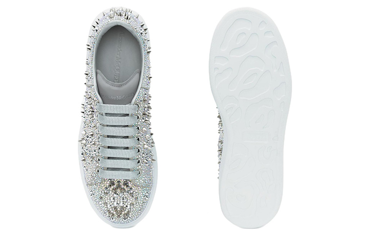 Lookbook Alexander McQueen Sepatu 'Silver Studs' 705064WIBA41891