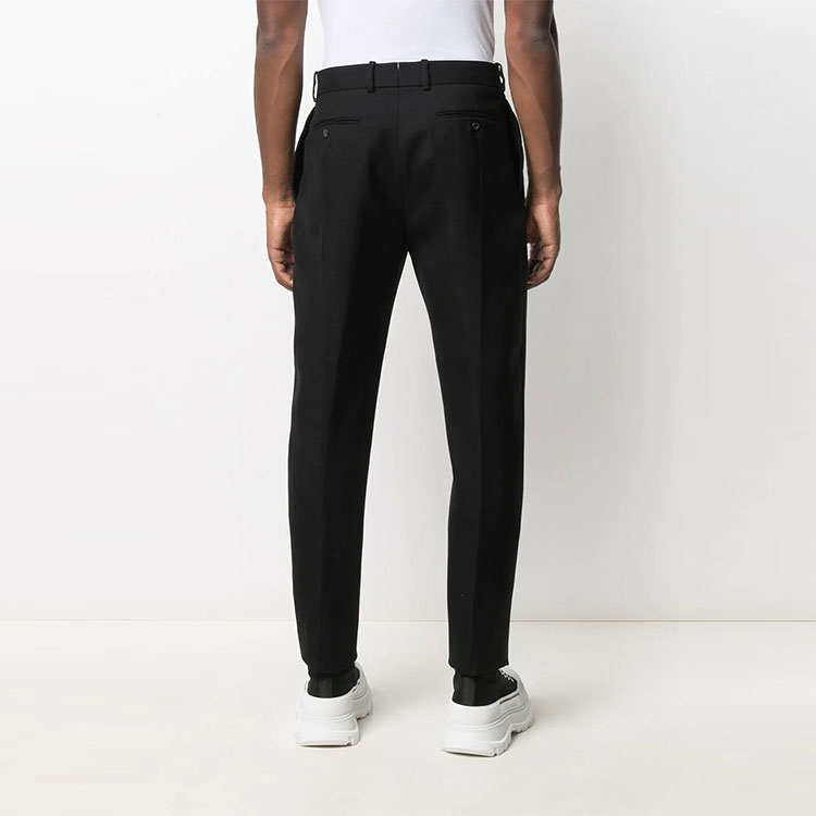 Purchase Pantalones Casuales Negros Rectos con Cremallera Alexander McQueen 624301-QPU58-1000
