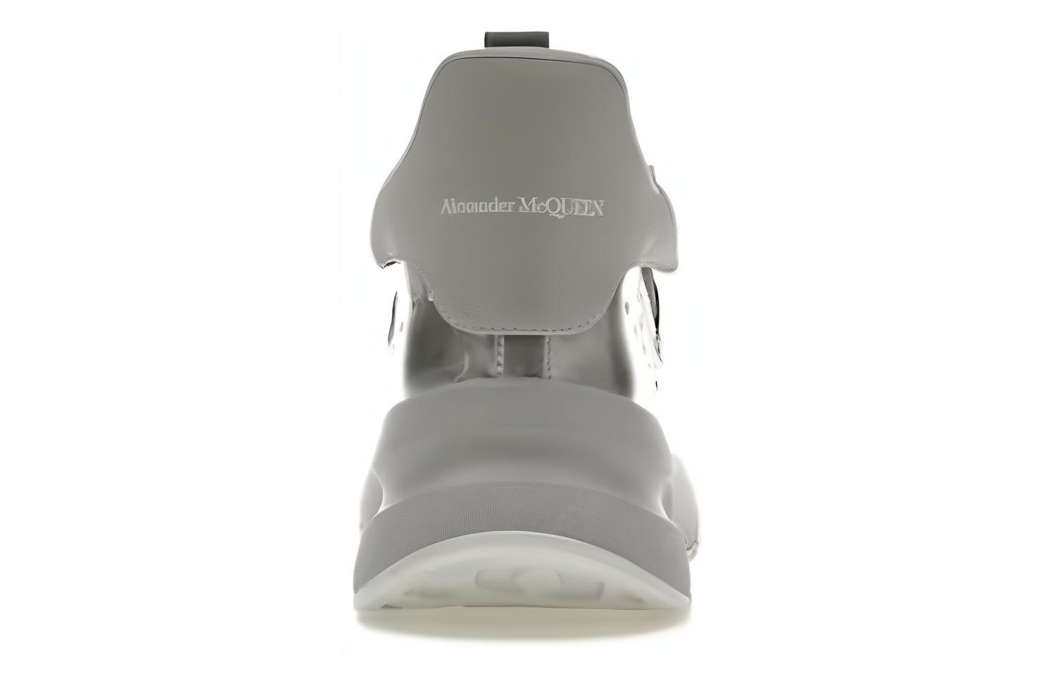 Purchase Alexander McQueen Sprint Runner ''Oversized Metallic Silber'' Sneakers 662690WHZQ18249