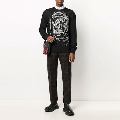 Alexander McQueen SS21 Baju Sweatshirt Cetakan Tengkorak Hitam 631386-QPX71-1065 Lookbook Alexander McQueen SS21 Baju Sweatshirt Cetakan Tengkorak Hitam 631386-QPX71-1065