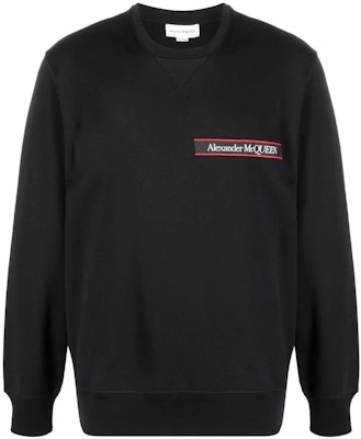 亚历山大·麦昆 SS22 黑色前标志贴饰圆领卫衣 642663-QTX75-0901 Order 亚历山大·麦昆 SS22 黑色前标志贴饰圆领卫衣 642663-QTX75-0901