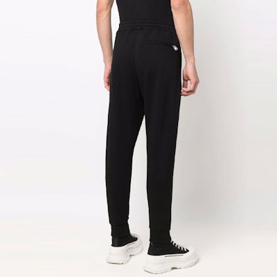 Alexander McQueen SS22 Seluar Jogger Slim Logo Hitam Pinggang Tinggi 687742-QSZ9A-0901 Purchase Alexander McQueen SS22 Seluar Jogger Slim Logo Hitam Pinggang Tinggi 687742-QSZ9A-0901