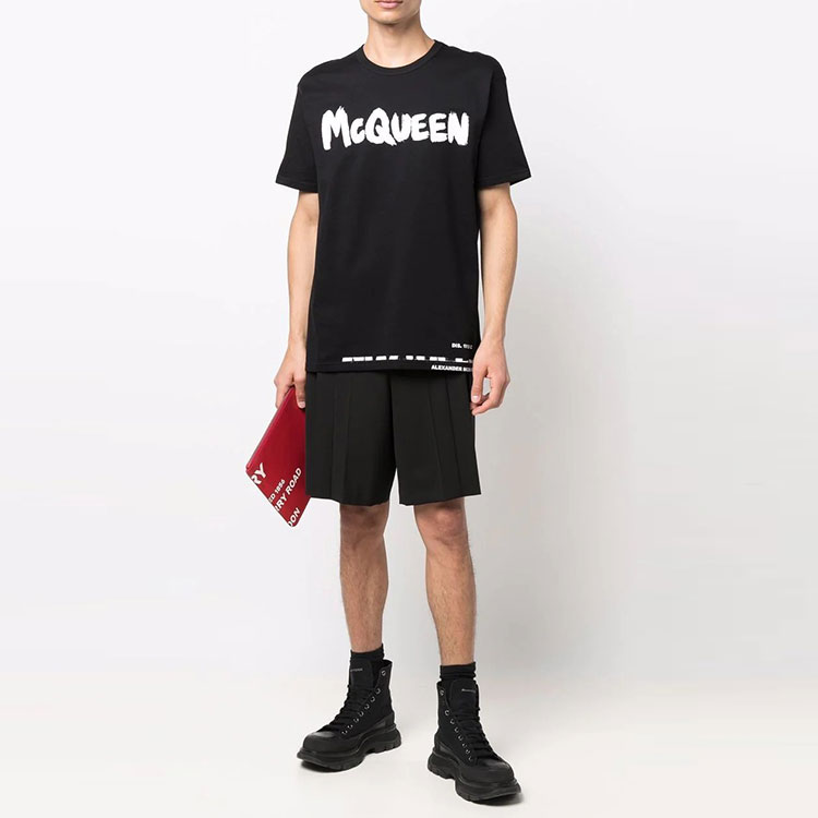 Alexander McQueen SS22  Black Short Sleeve T-Shirt with Logo Print. 684500-QSZ57-0901 圖 4