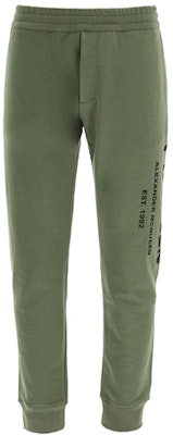 Alexander McQueen SS22 Celana Jogger Hijau dengan Cetakan Huruf 688714-QSZ81-0904 Order Alexander McQueen SS22 Celana Jogger Hijau dengan Cetakan Huruf 688714-QSZ81-0904