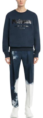 亞歷山大·麥昆 SS22 海軍藍印花標誌圓領長袖衛衣 688713-QTZ81-0903 Lookbook 亞歷山大·麥昆 SS22 海軍藍印花標誌圓領長袖衛衣 688713-QTZ81-0903