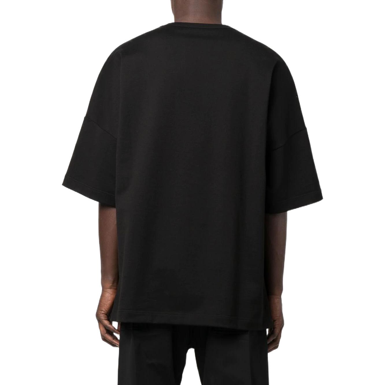 Shop Alexander McQueen SS22 Letter Logo Print Black Crewneck T-Shirt Men 710955-QTZ35-0901