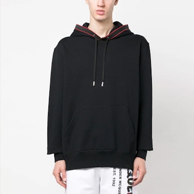 Alexander McQueen SS23 Logo Print Hoodie Hitam Lengan Panjang 722588-QUX75-0901 Lookbook Alexander McQueen SS23 Logo Print Hoodie Hitam Lengan Panjang 722588-QUX75-0901