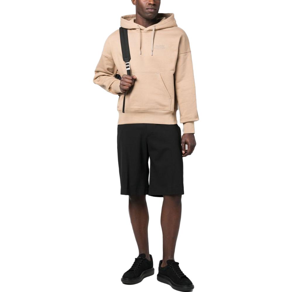 Lookbook Alexander McQueen SS23 經典標誌印花連帽衫 米色。 722257-QUX63-9502