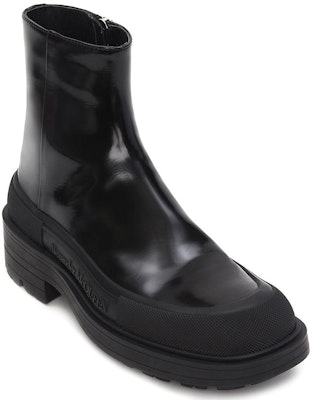 Alexander McQueen Tread But Hitam Ankles 735809WHV7H1000 Lookbook Alexander McQueen Tread But Hitam Ankles 735809WHV7H1000