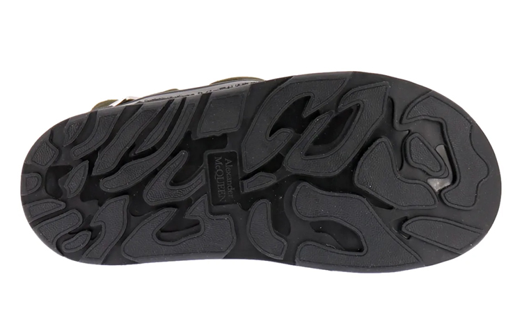 Shop 알렉산더 맥퀸 스웨이드 로고 버클 샌들 (그린) 735803WHXK53327