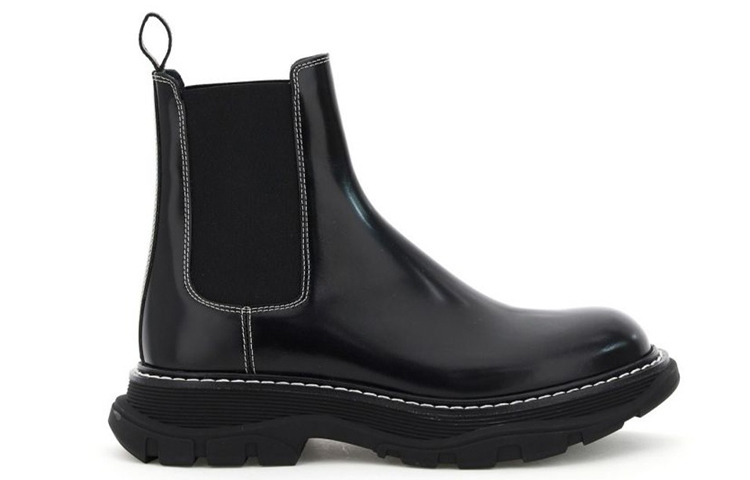 Order Alexander McQueen Tread Chelsea Boots 'Hitam' 625229WHZ8D1053