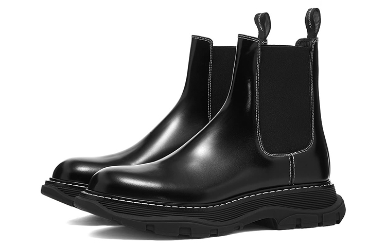 Lookbook Alexander McQueen Tread Chelsea Boots 'Hitam' 625229WHZ8D1053