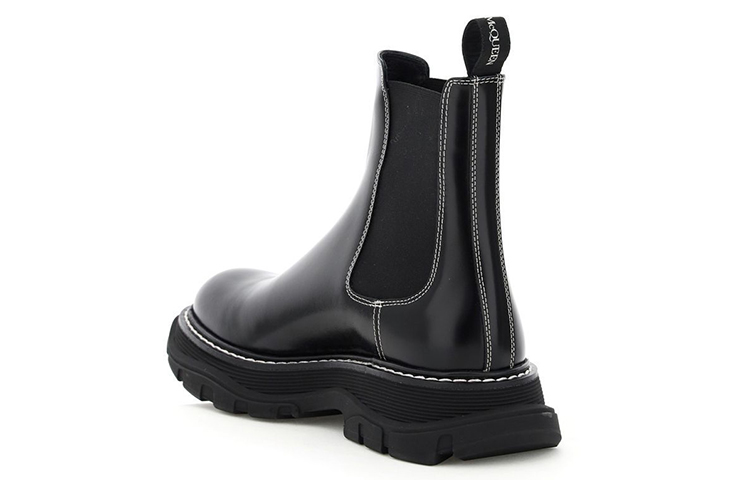 Purchase Alexander McQueen Tread Chelsea Boots 'Hitam' 625229WHZ8D1053