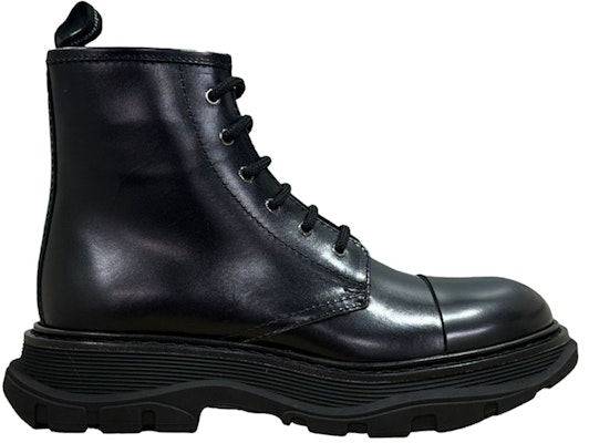 Alexander McQueen Tread Lace-Up Combat Leather Boot Black 652885WHSW11000 Buy Alexander McQueen Tread Lace-Up Combat Leather Boot Black 652885WHSW11000