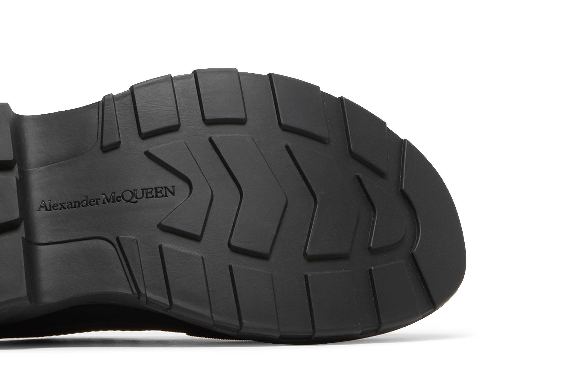 Purchase Alexander McQueen Tread Slick 'Hitam' 662672-W4Q31-1327