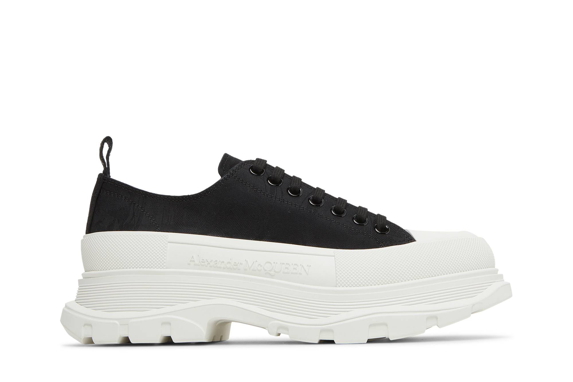 Buy Alexander McQueen Tread Slick 'Hitam Putih Gading' 662680-W4QK1-1320
