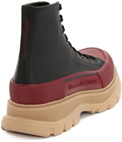 Alexander McQueen Tread Slick 'Hitam Merah' 705661WHZ6H1541 Shop Alexander McQueen Tread Slick 'Hitam Merah' 705661WHZ6H1541