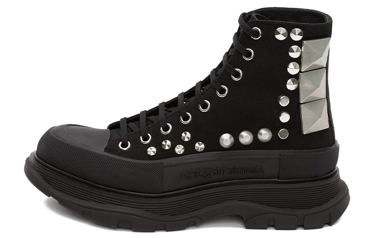 Buy アレキサンダー・マックイーン トレッド スリック ブーツ (黒) 610817W4L351081