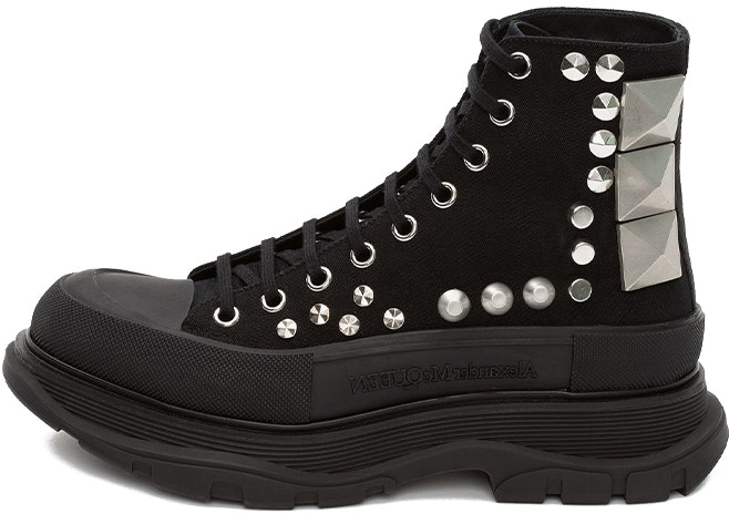 alexander-mc-queen-tread-slick-canvas-rivet-lace-up-boots-black-610817-w4-l351081